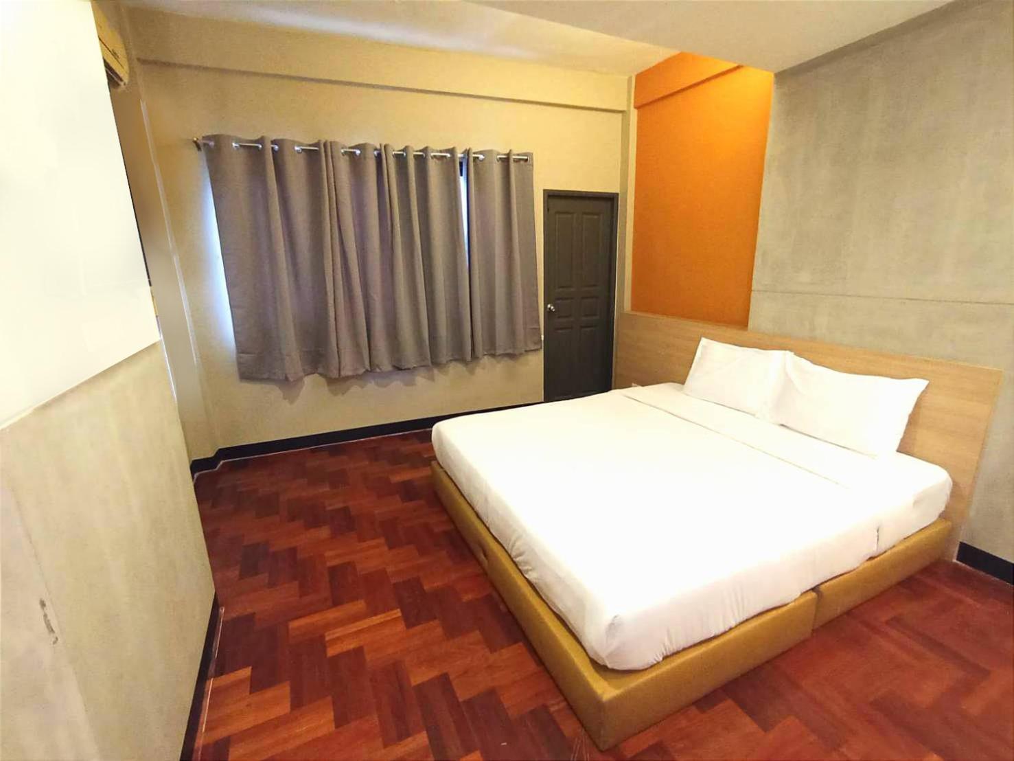 Apartment X Go Silom Road -bts Saint Louis *